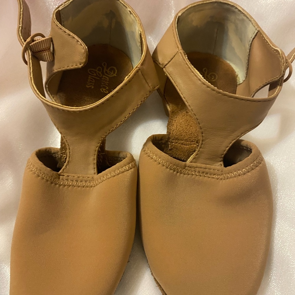 Dance tan shoes-  Women's dance size 7